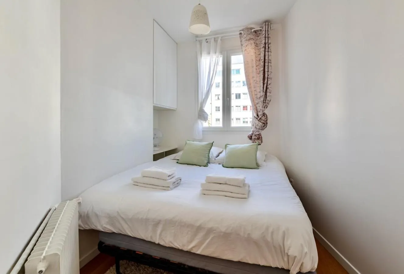 Paris 16Th 2 Bedrooms Near Eiffel Tower Renovated Balcony 2-4 Person 0*,